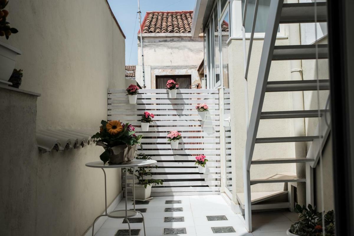 Апартаменты Terrazzo Siciliano Рипосто Экстерьер фото